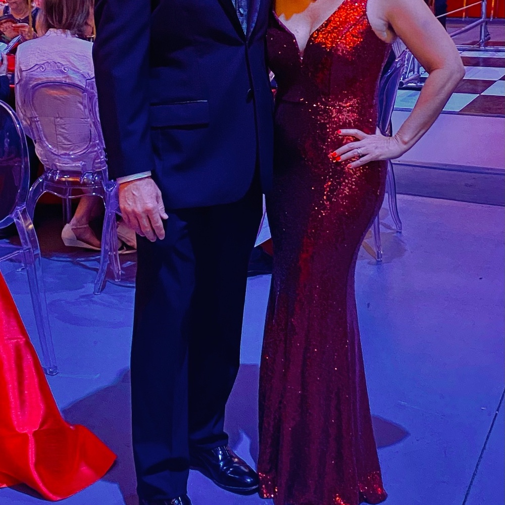 Red Sequin Floor Length Gown Size 7 - image 5